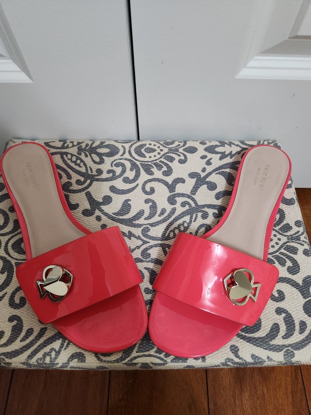 Kate Spade New York Coral/Pink Patent Leather Ferry Slide Sandals